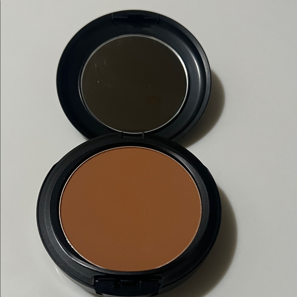 MAC Studio Fix N9 - Picture 2 of 5